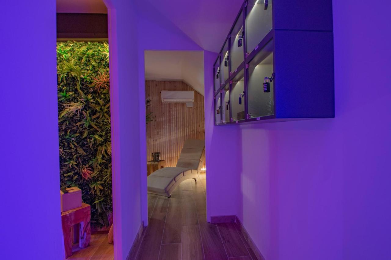 Les Bains D'Eros Hotel กูแอส์ ภายนอก รูปภาพ